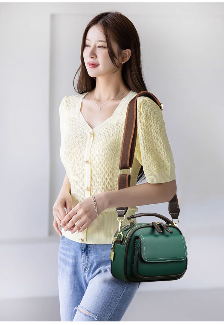Fashionable Womens Tote And Shoulder Bag
